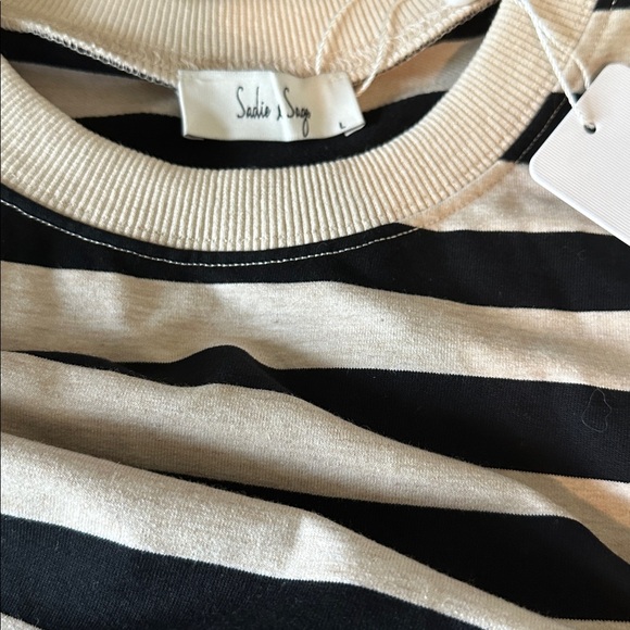 Sadie & Sage Black and Cream Striped Top - Picture 3 of 3